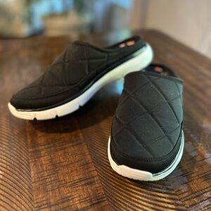 Black Vera Bradley Quilted Slip-On Shoes